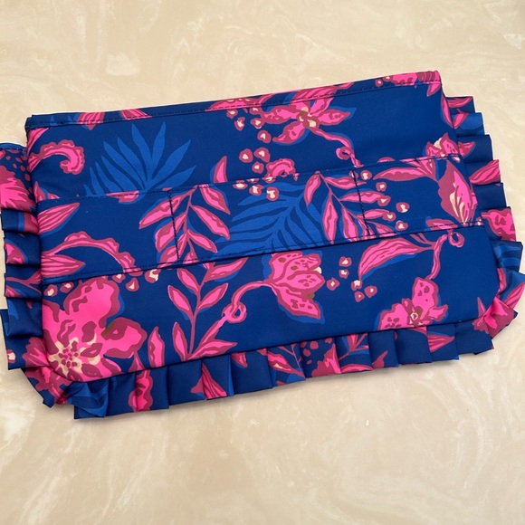 NWOT Lily Pulitzer Floral Clutch - Picture 2 of 3